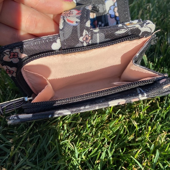 Vera Bradley - Lighten Up Wallet - Picture 5 of 9